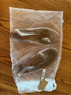 SKIMS Sold Out Jelly Shoes
